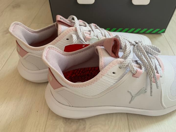 【新品】PUMA ゴルフシューズ　25.0㎝　スパイクレス　レディース