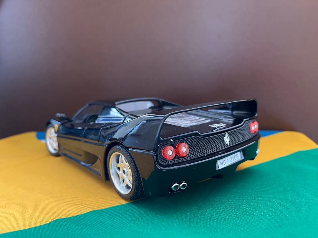 フェラーリF50 1/18ブラーゴ