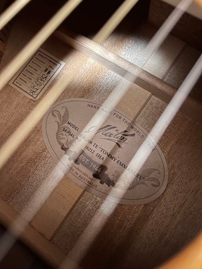 Maton EBG808TE(トミーエマニュエルモデル)
