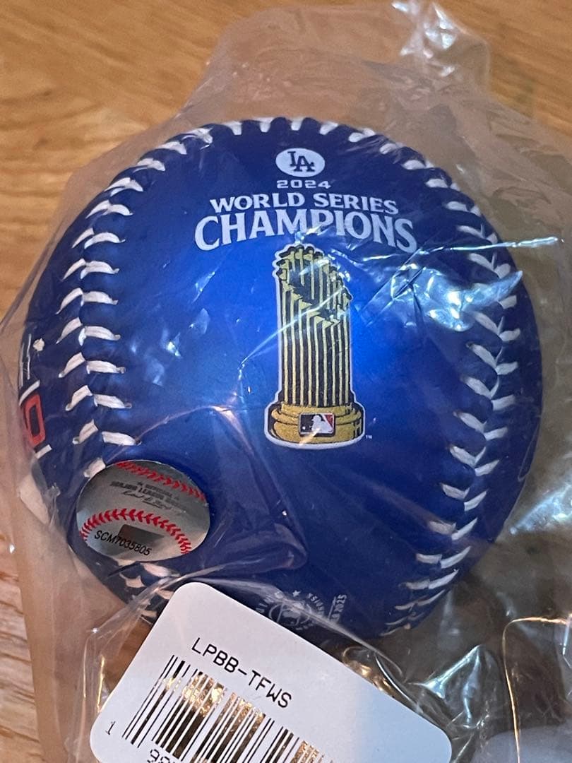 【新品】ドジャース大谷2024 50/50 MVP WS優勝記念ボール　ブルー