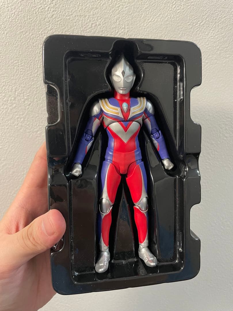 初回生産ウルトラマン ディガ真骨彫SHFiguarts フィギュア