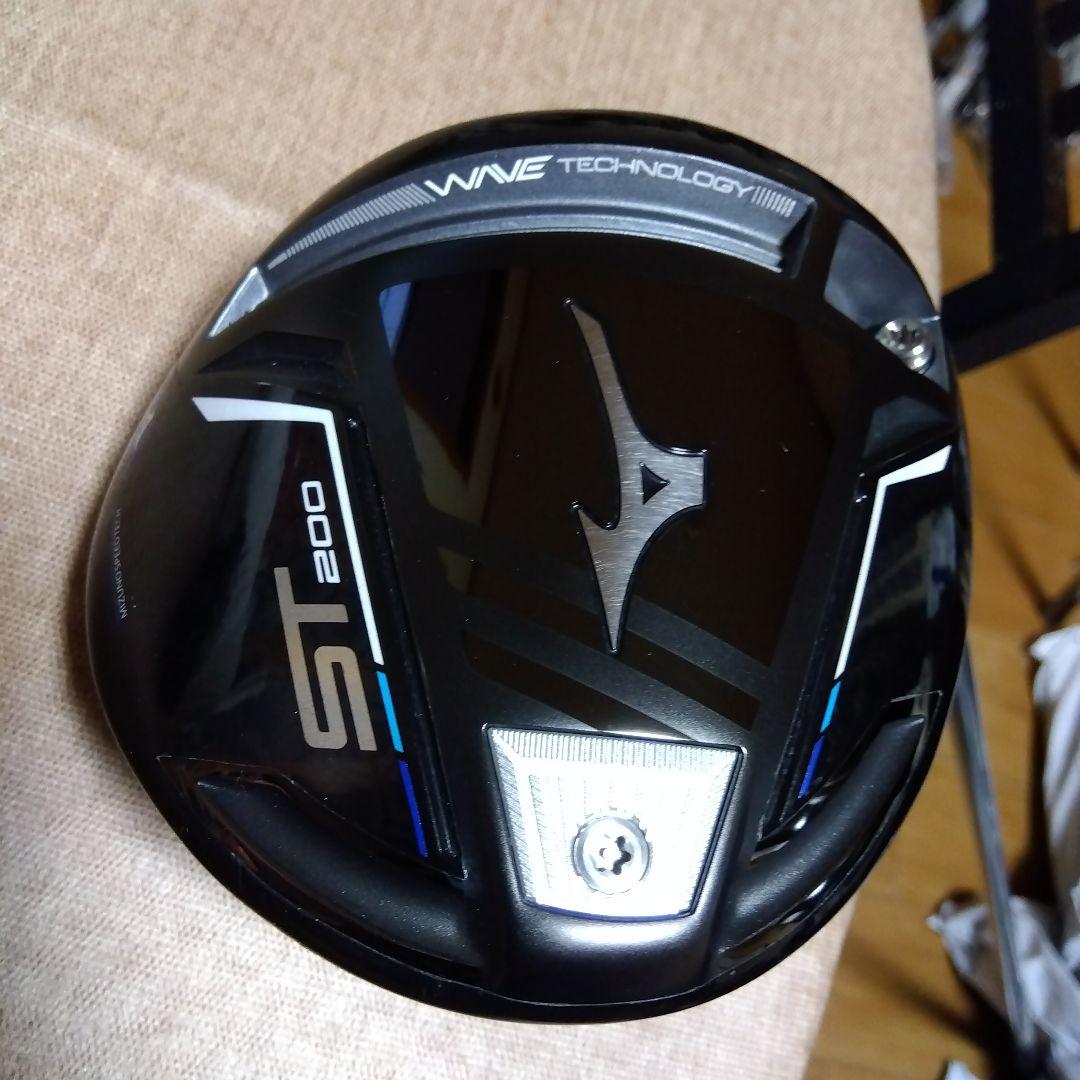 未使用に近いMizuno ST200 ドライバー WAVE TECHNOLOGY