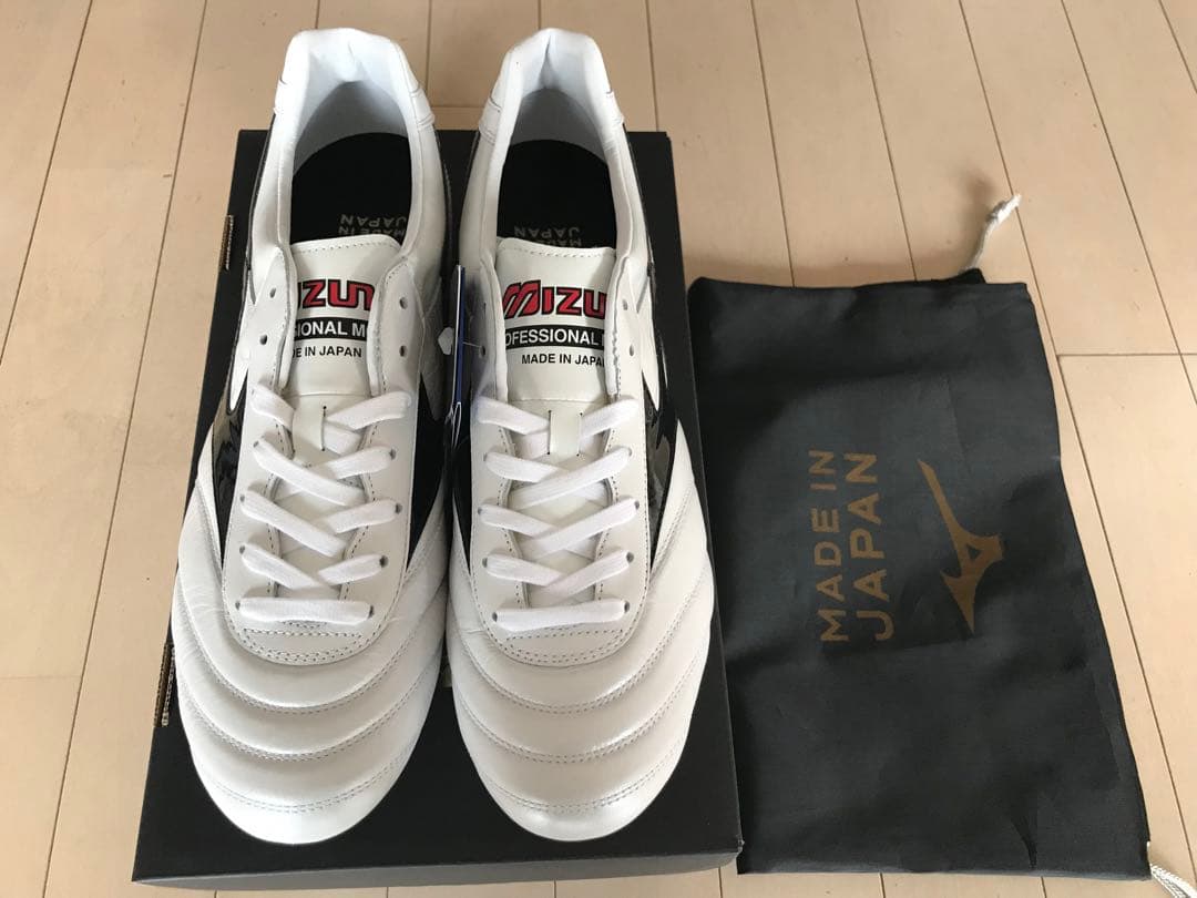 モレリア2ジャパン　ノーマルステッチ　白　28.0㎝　新品。