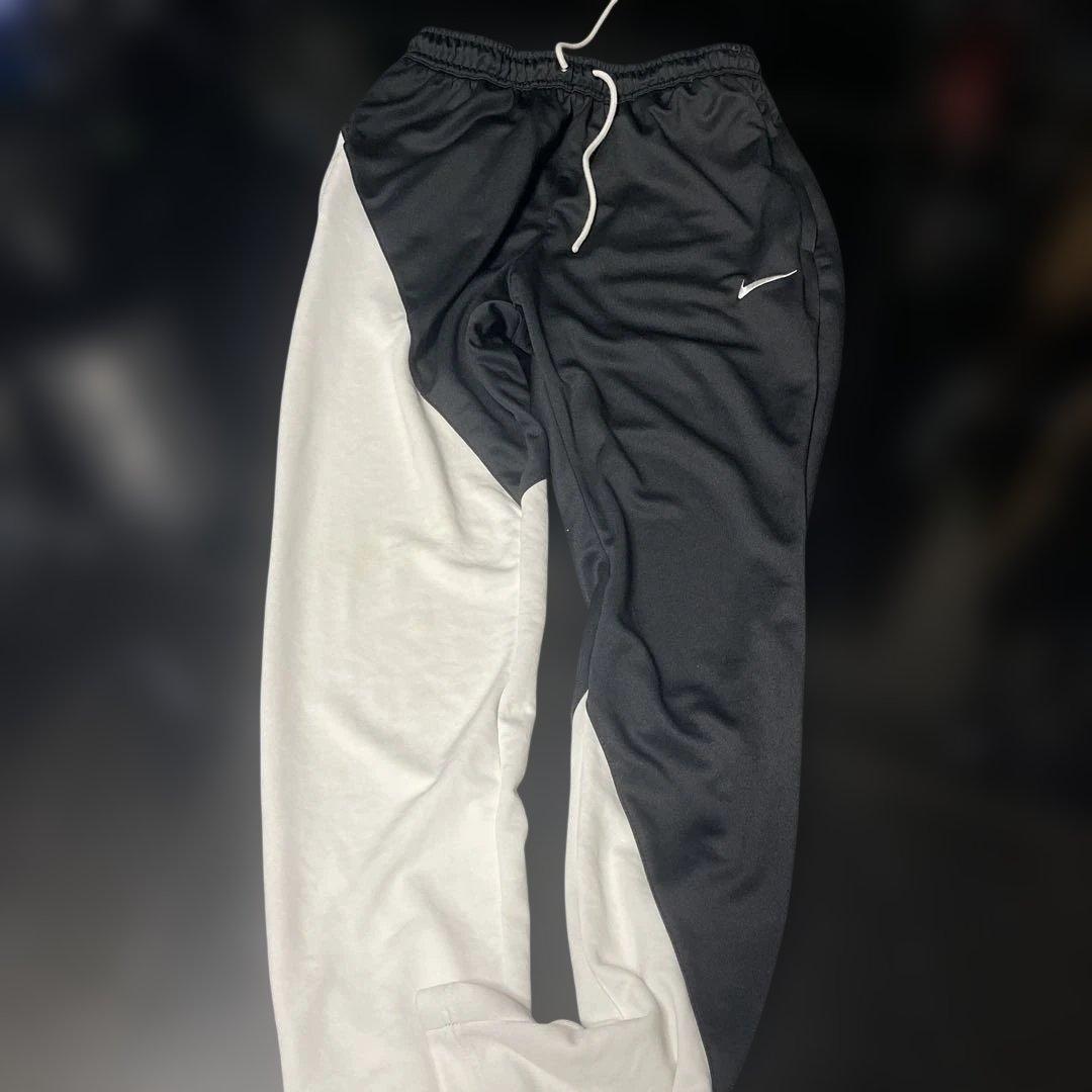 NIKE Big Swooshセットアップ　ジャージ上下セット 黒/白