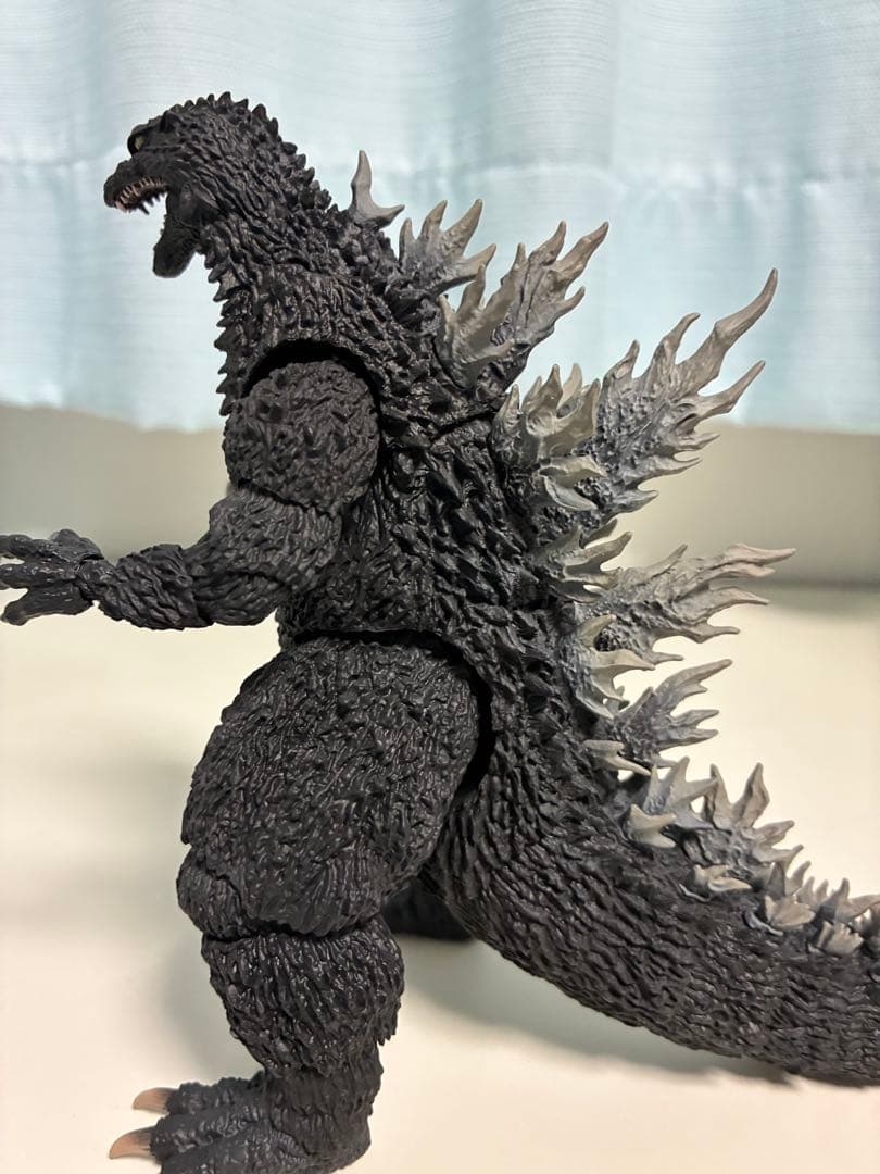 【新品同様】S.H.MonsterArts ゴジラ2002 再々販版