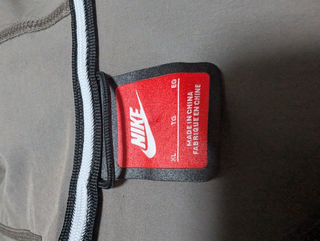 Nike 　テックウーブン セットアップXL