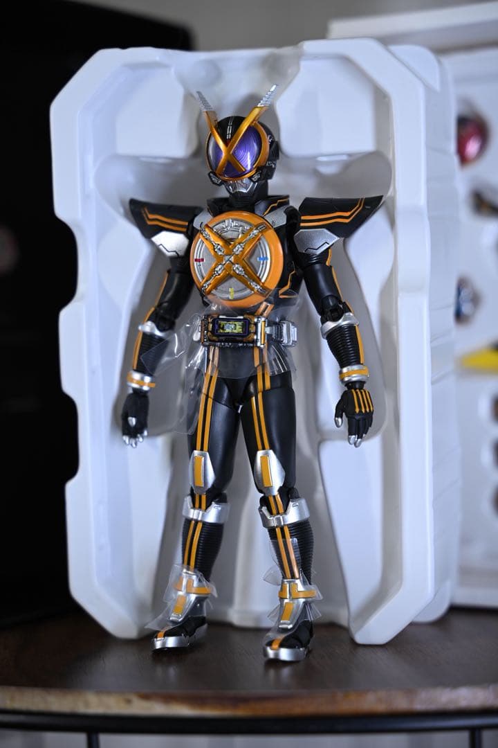 S.H.Figuarts 真骨彫 仮面ライダー ネクストカイザ