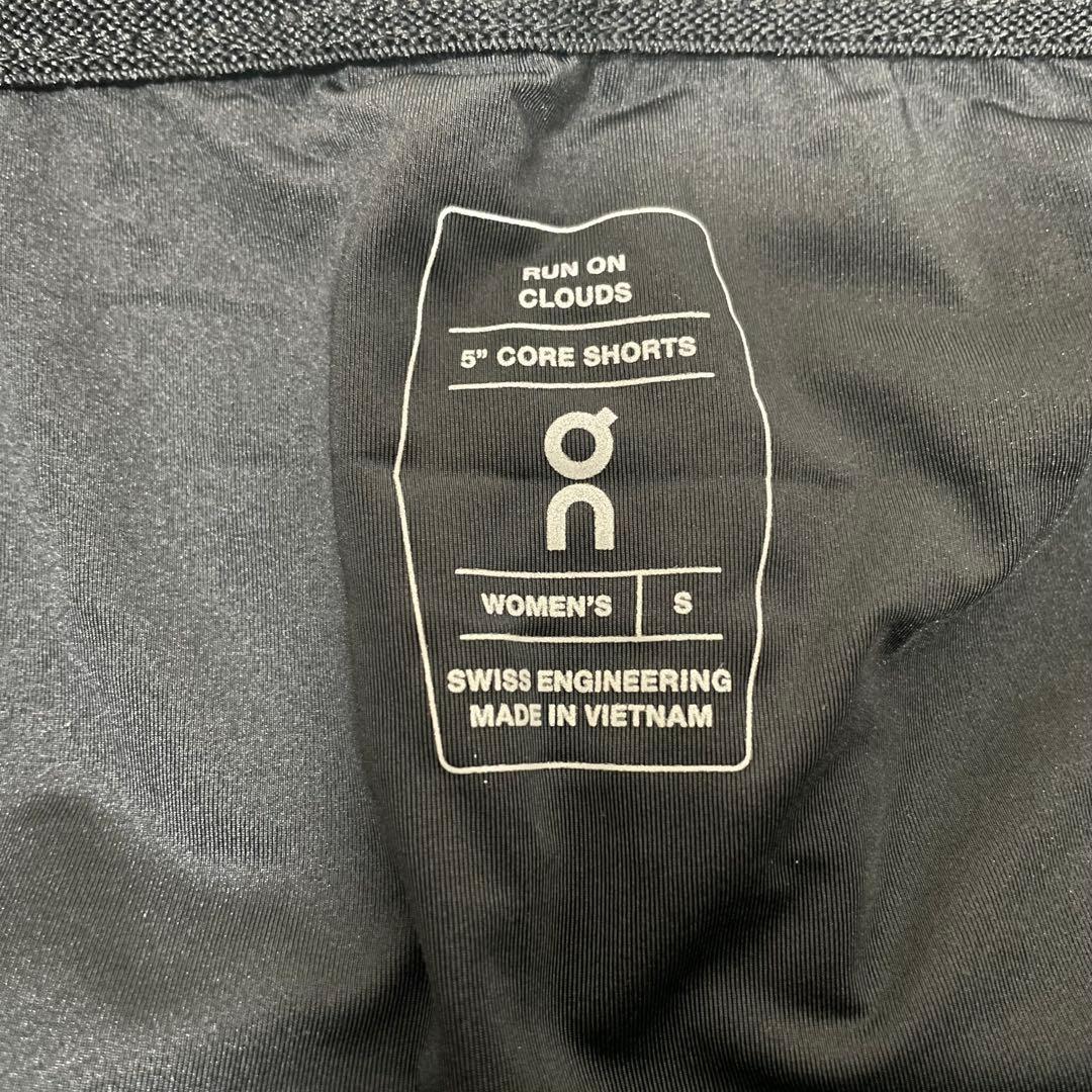 新品　ON 5\" running shorts Sレディース　ランニングパンツ