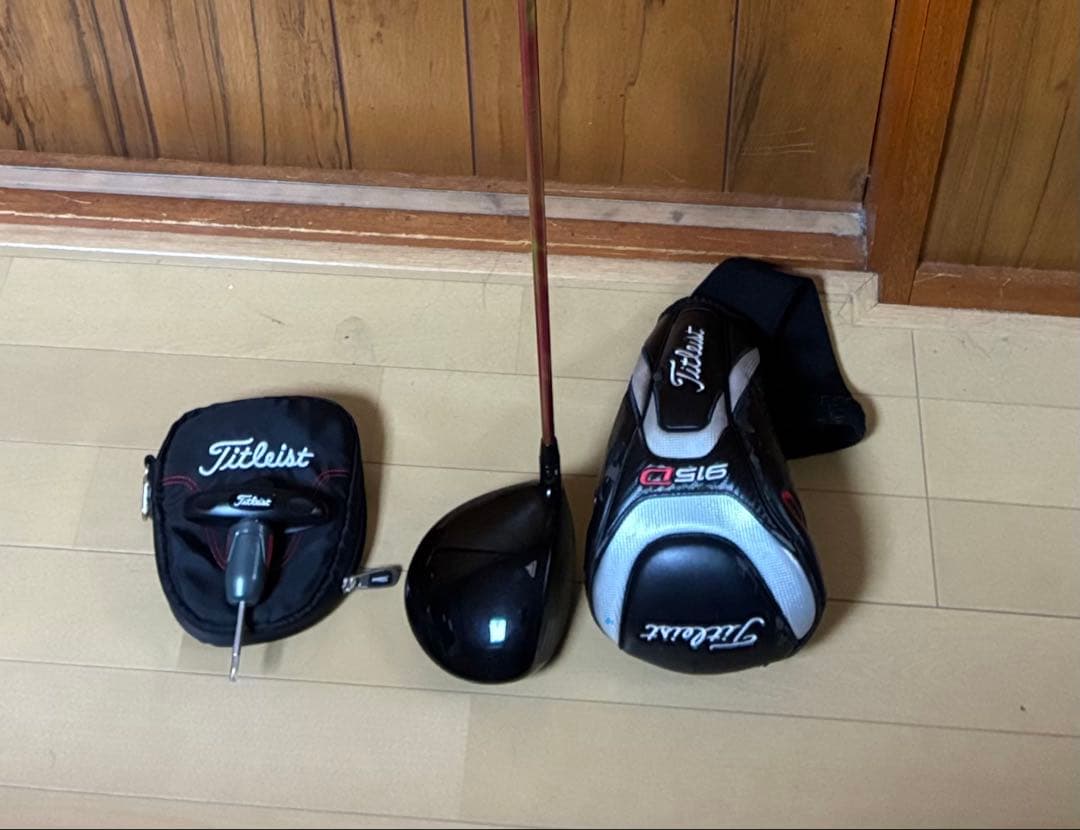 Titleist 915D3 9.5° ドライバーカバー、レンチ有