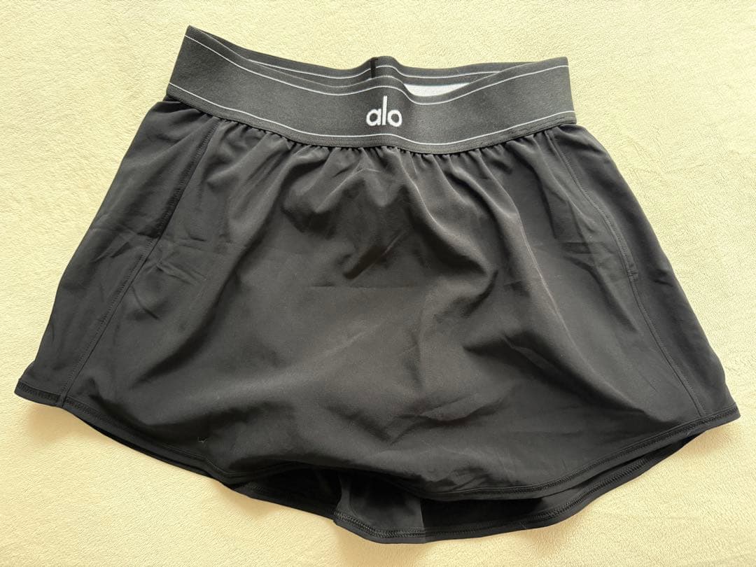 alo yoga ミニスカート ショートパンツ ブラック サイズS 新品未使用