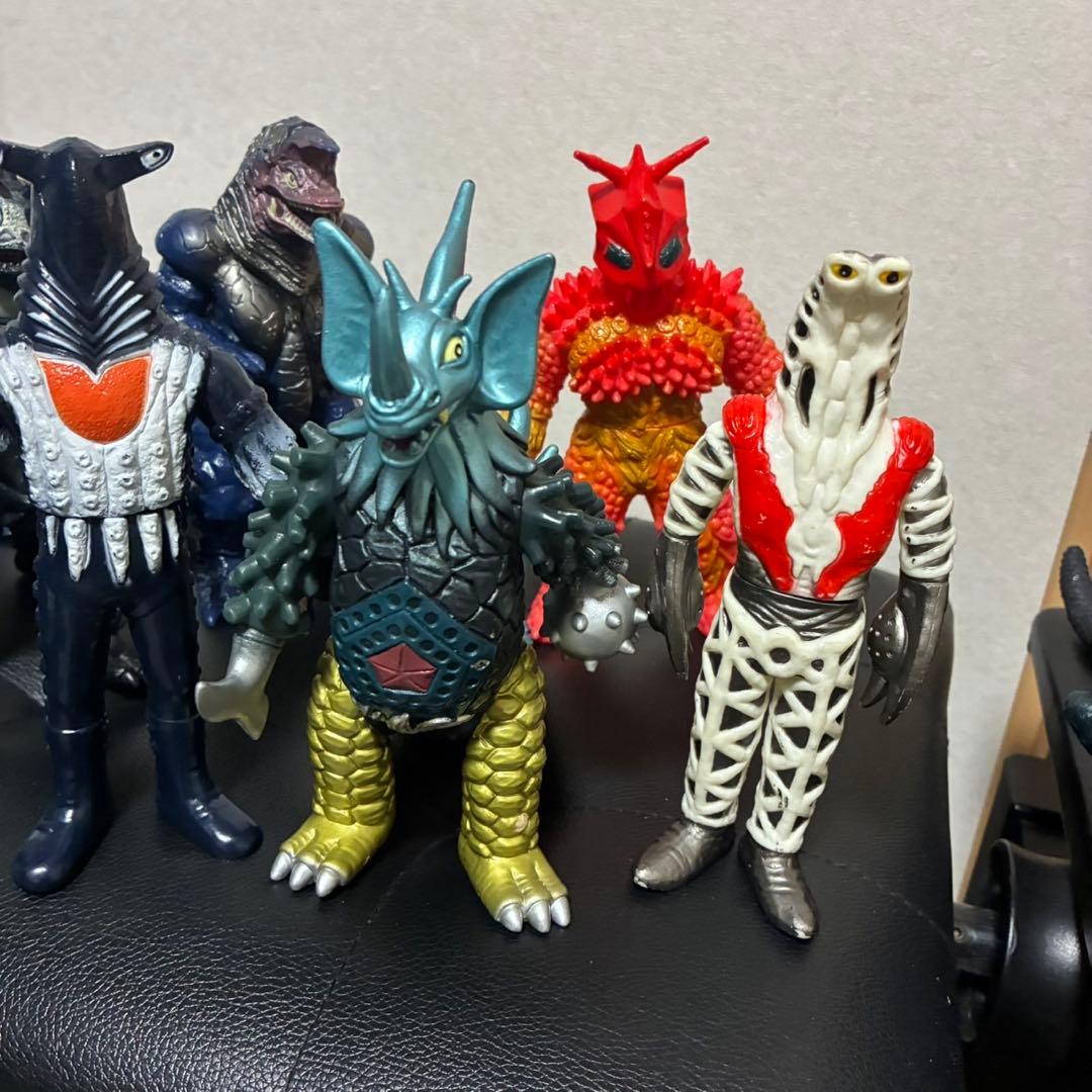 怪獣フィギュア　まとめ売り　バンダイ　YUTAKA製含む　ウルトラマン　ゴジラ