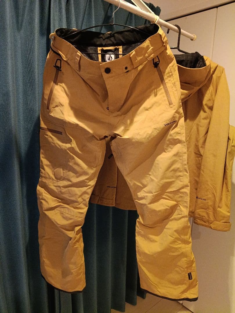 VOLCOM スノーボードウェア上下セット23-24モデル　GORE-TEX