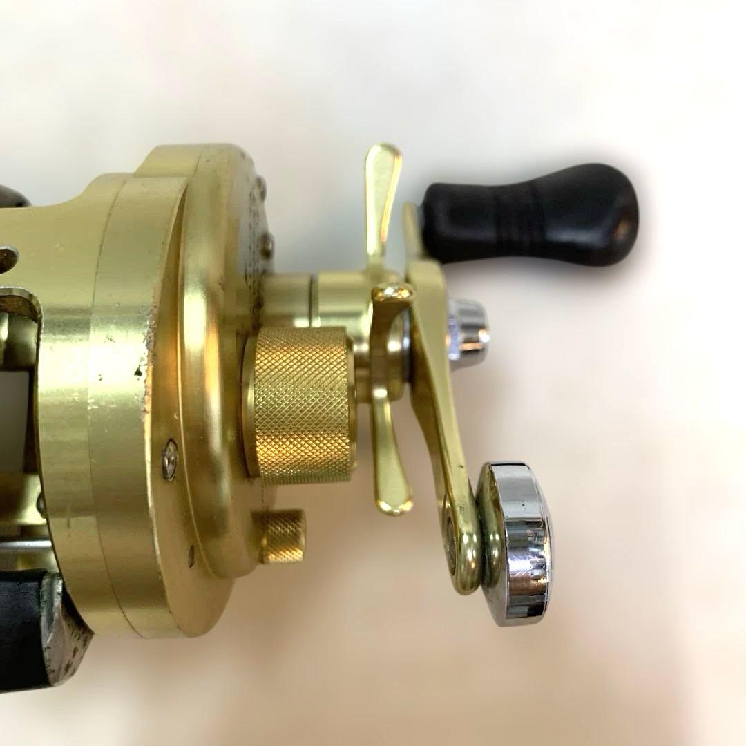 SHIMANO CALCUTTA CONQUEST 400F スプール無し