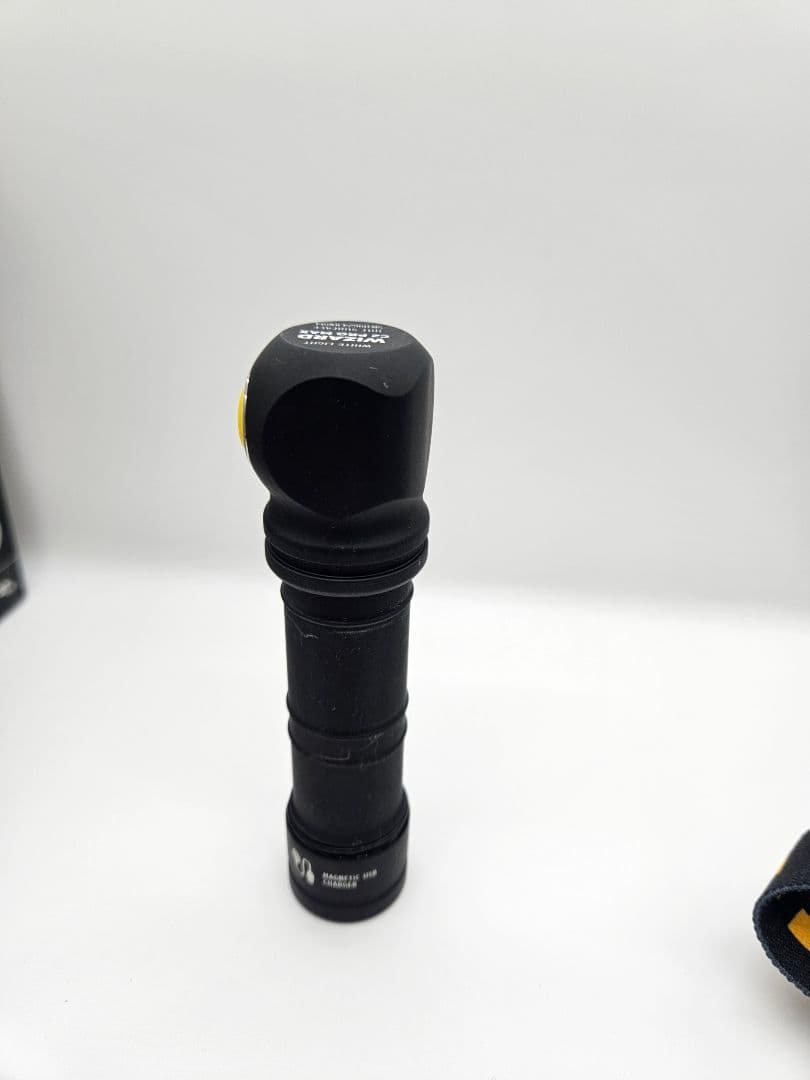 ARMYTEK C2 PRO MAX ヘッドランプ
