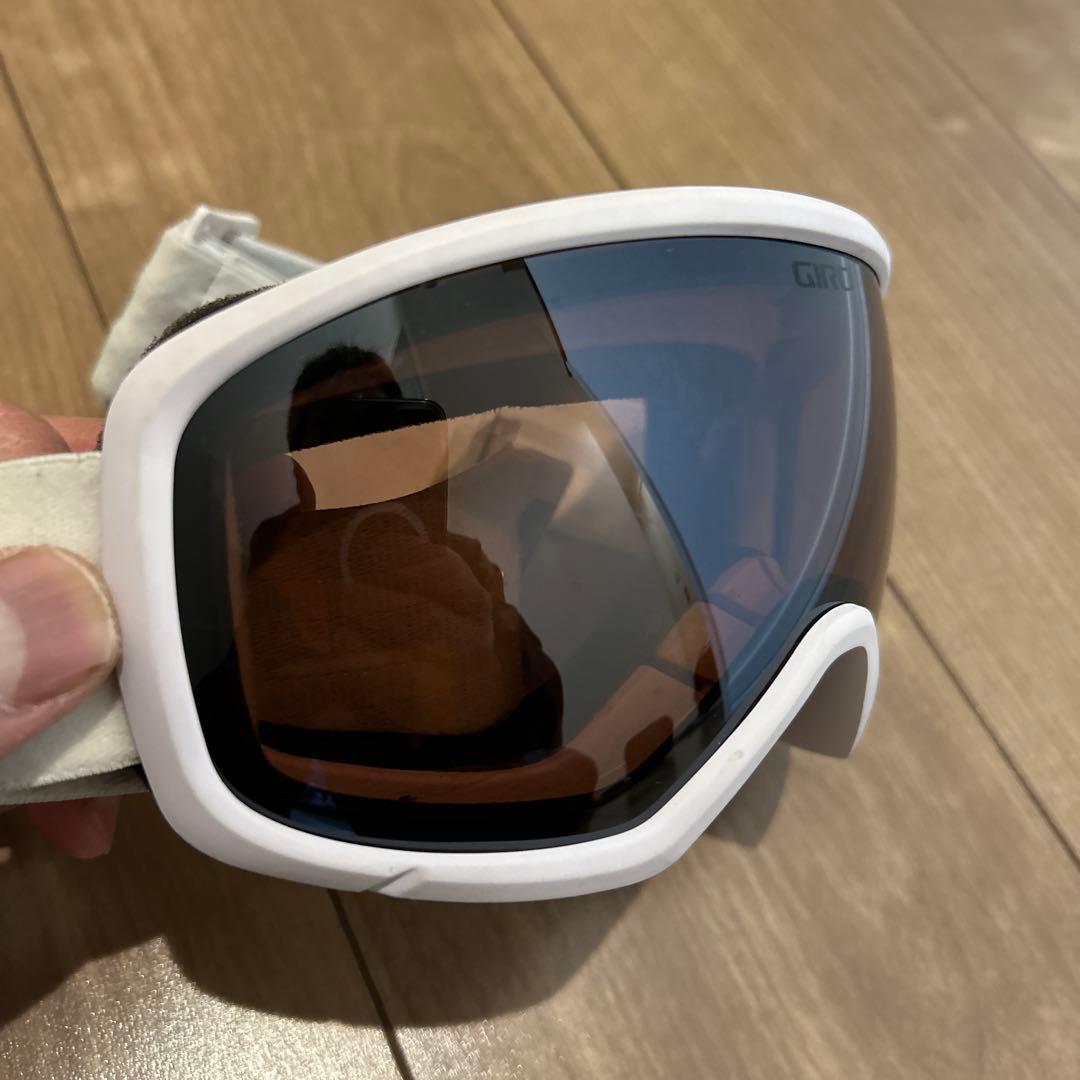SWANSスノーヘルメット　GIROゴーグル　スノーボードスキー