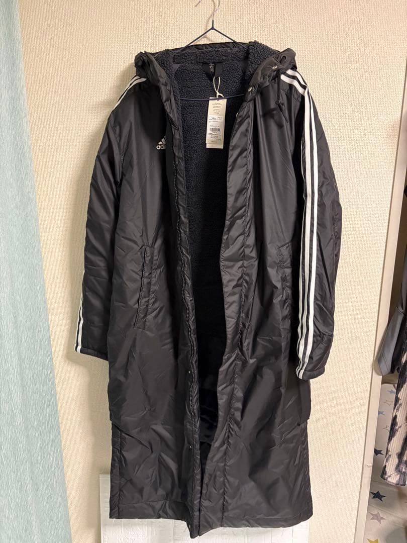 adidas フード付きロングベンチコート ブラック