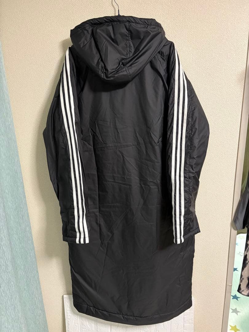 adidas フード付きロングベンチコート ブラック