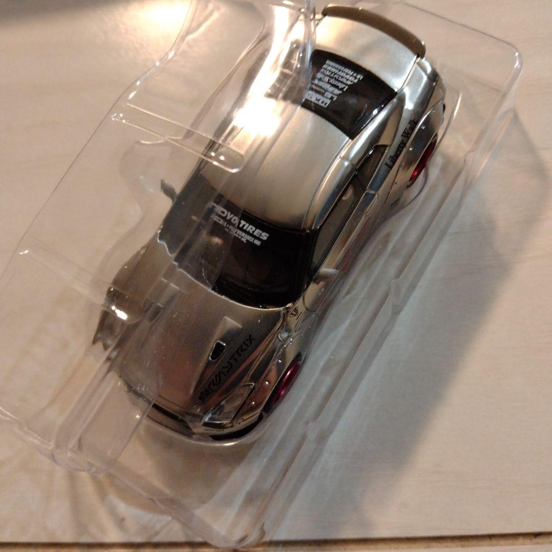 mini gt LBWK リバティウォーク　日産スカイライン　サテンシルバー