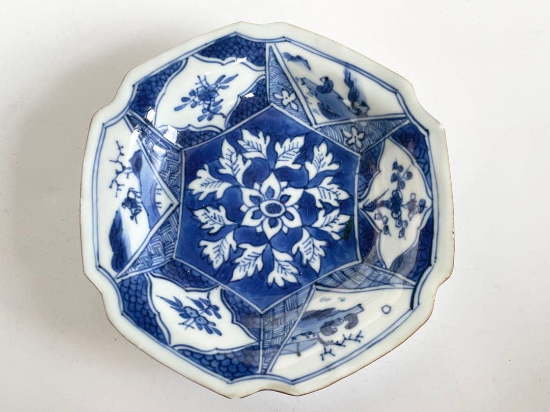 中国骨董　アンティーク　祥瑞　花文　輪花皿　六角隅入　五寸皿　小皿　角福　古染付