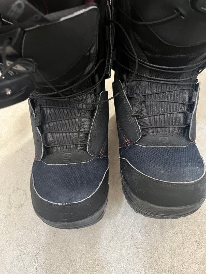 SALOMON スノーボードブーツ　24