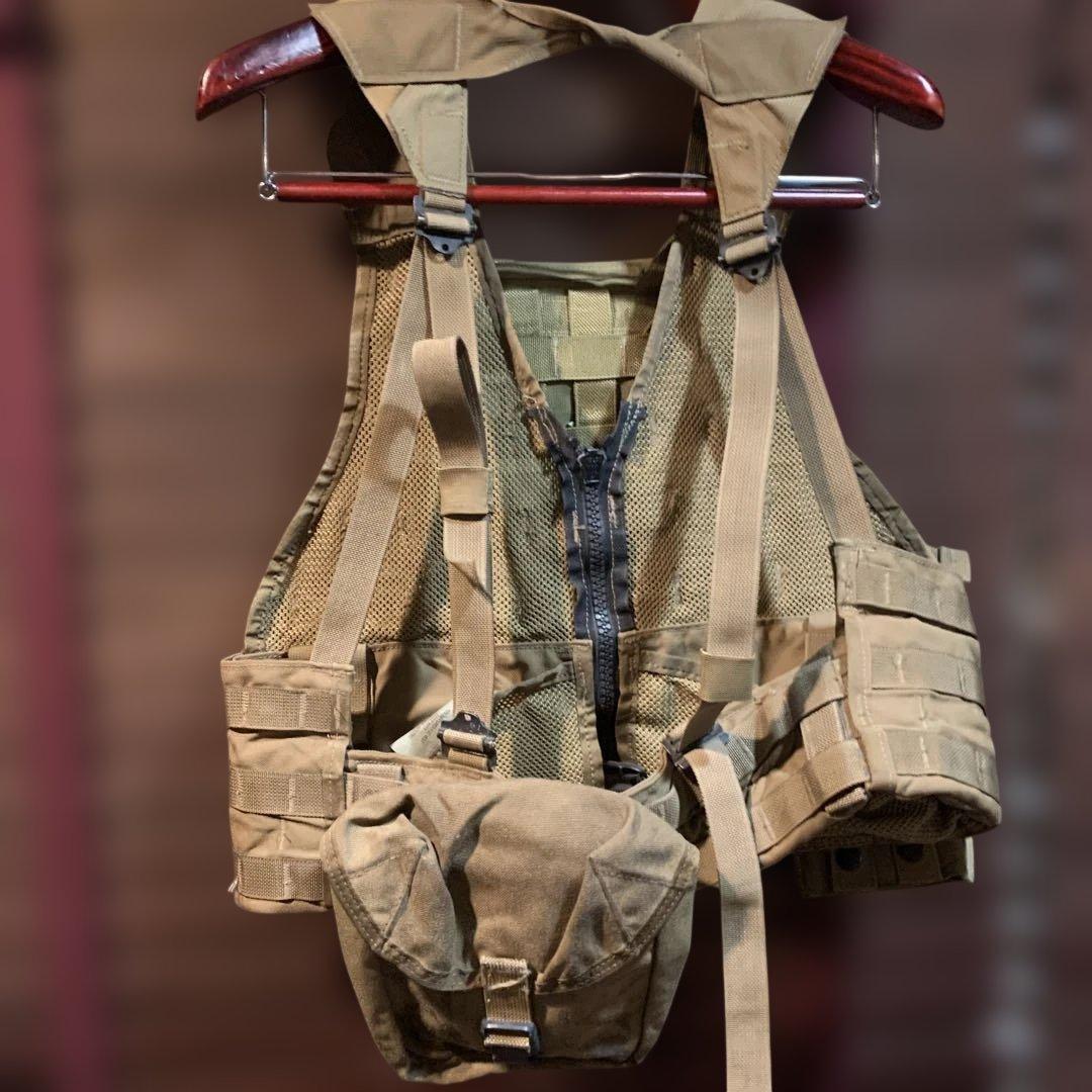USMC MOLL2ベージュ チェストリグ 中古