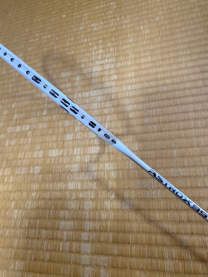 アストロクス99プロ　99pro 4ug5 ホワイトタイガー　桃田賢斗モデル