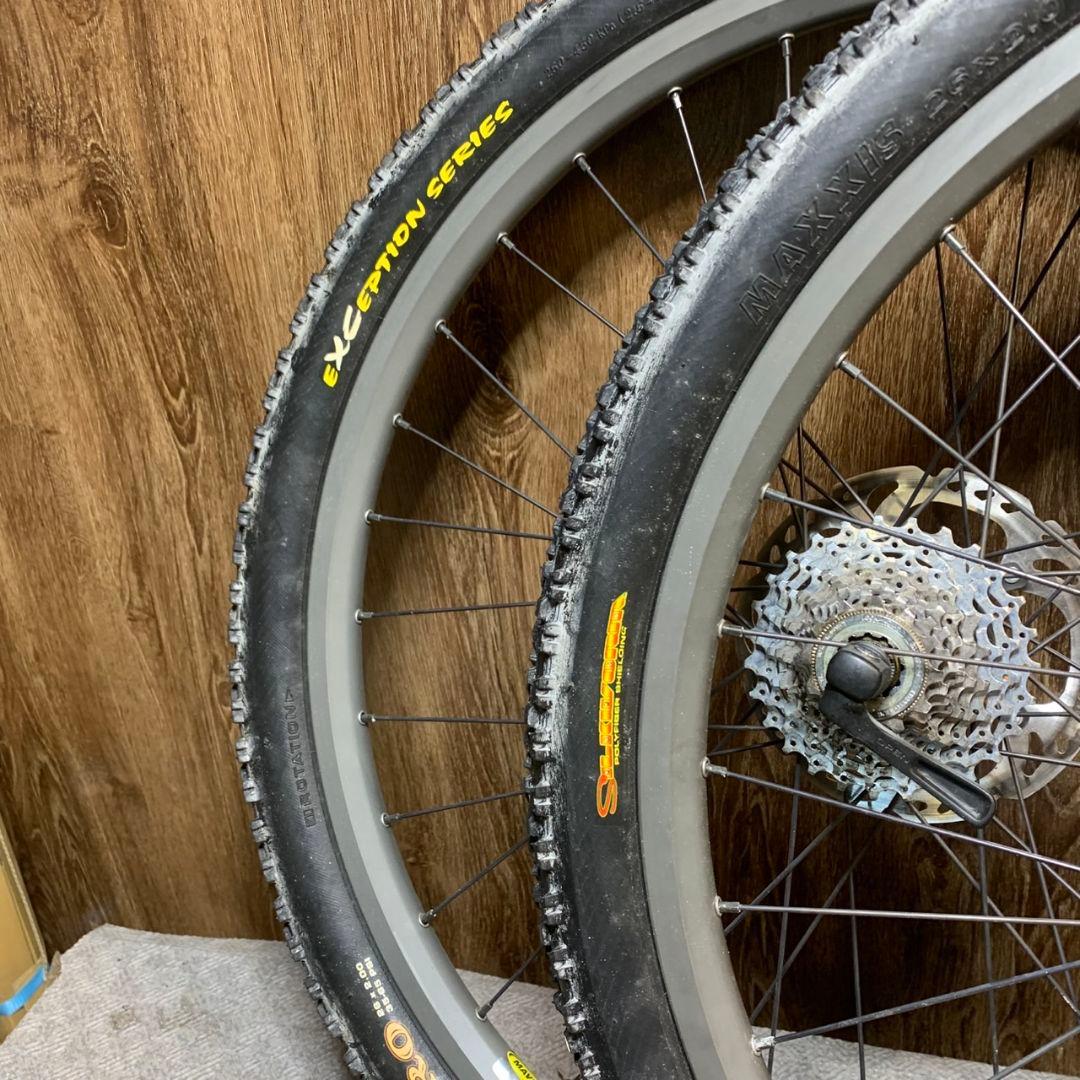 I051\" Maxxis RANCHERO MTB用タイヤ ホイール 26インチ