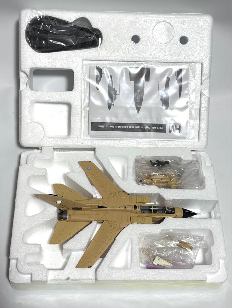ホビーマスター 1/72 トーネードTornado GR.1 \"Debbie\"
