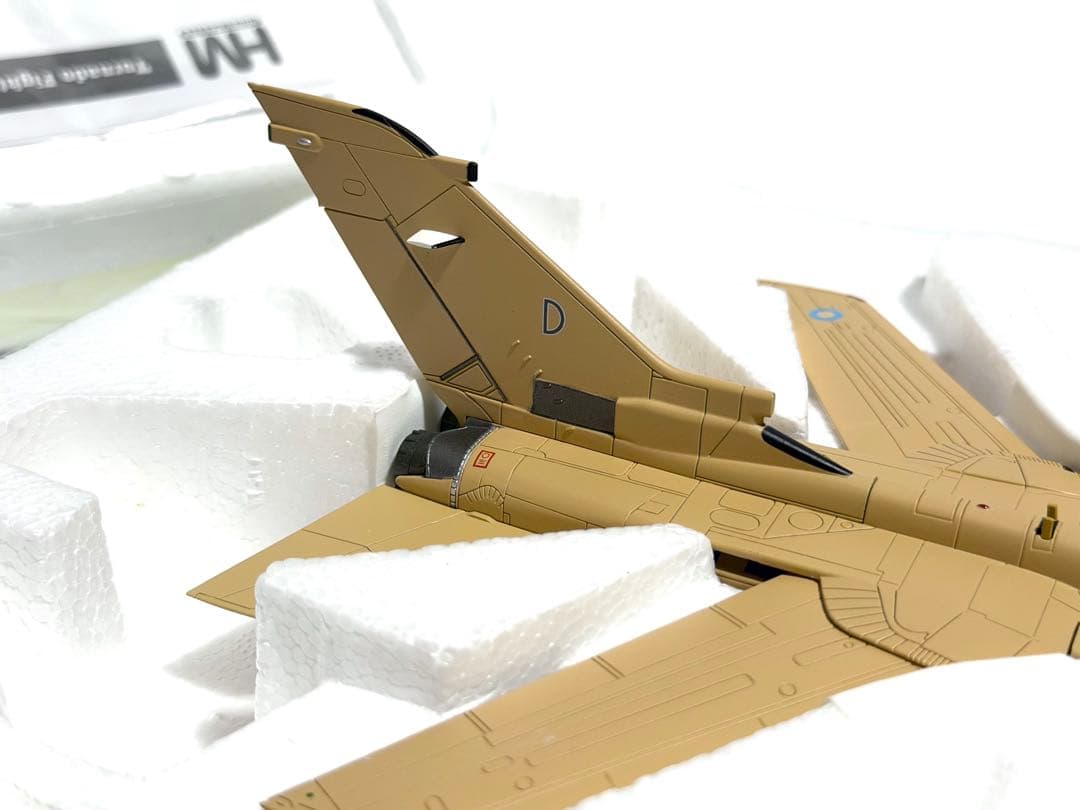 ホビーマスター 1/72 トーネードTornado GR.1 \"Debbie\"