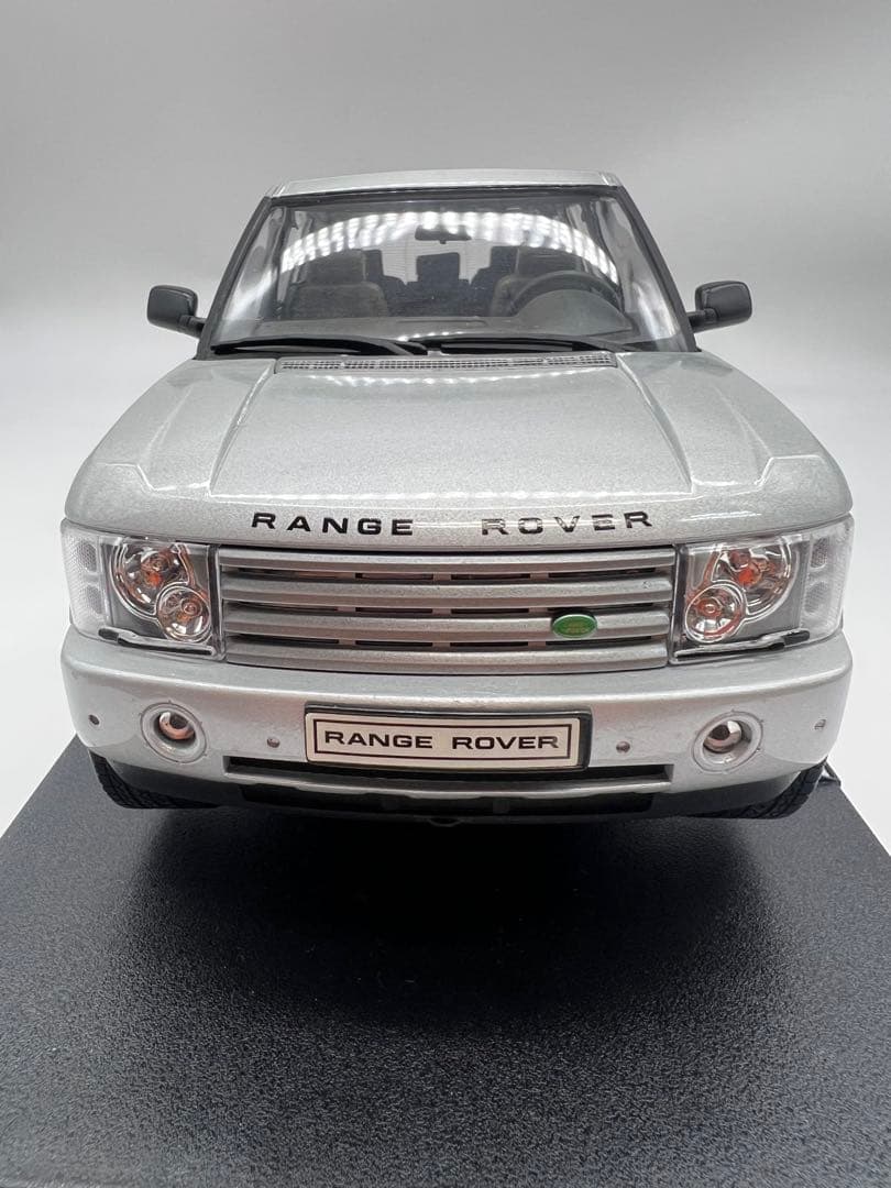 No115ミニカー1/18箱ありLand Rover Range Rover