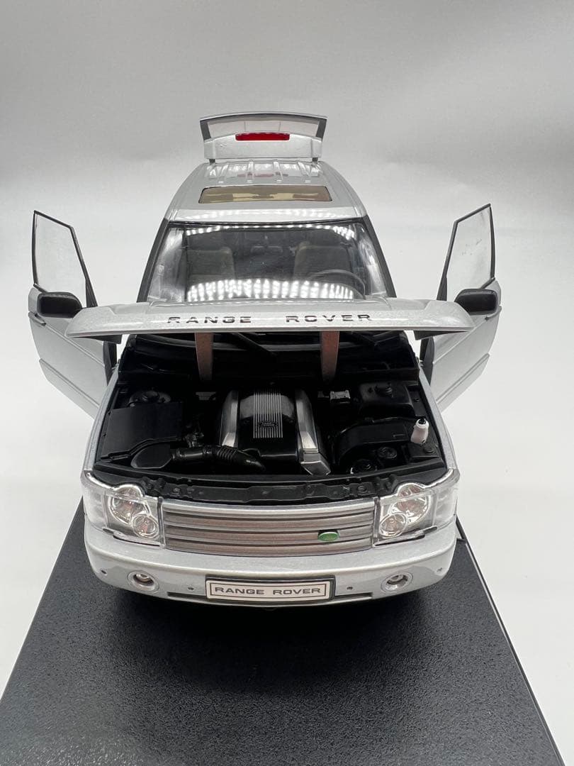 No115ミニカー1/18箱ありLand Rover Range Rover