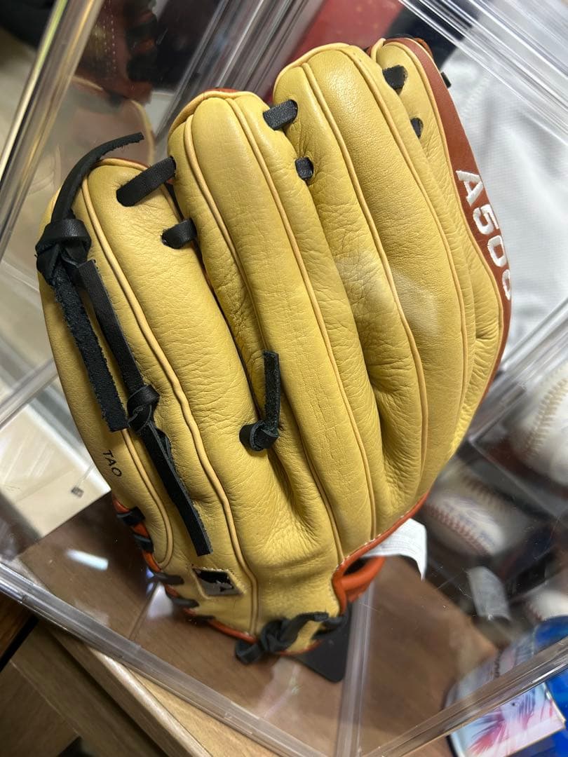 MLB サンフランシスコ　マット　チャップマン　直筆サイン　グローブ