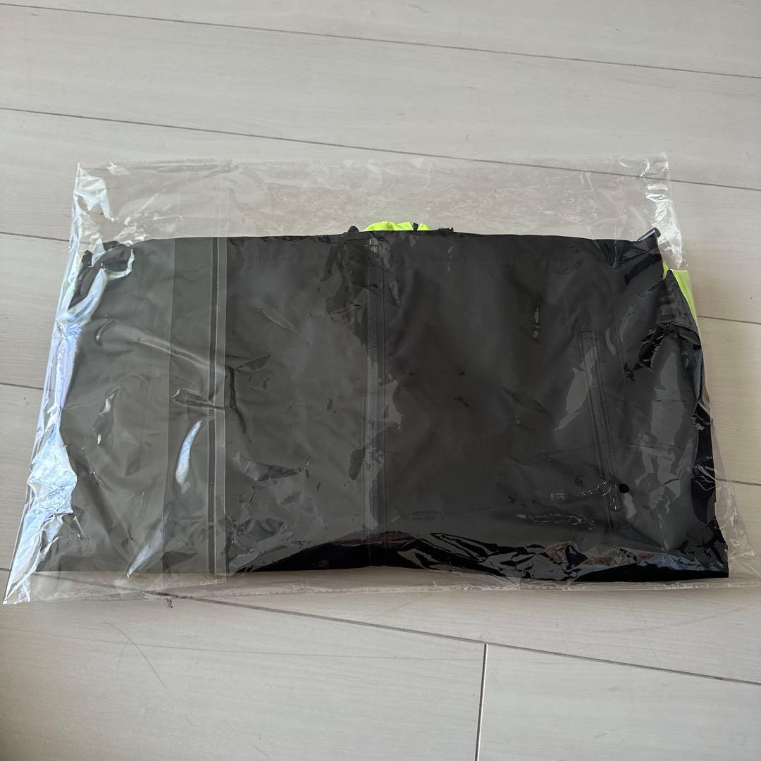 新品未開封　ルースインソンブラ　140 ピステ・ウィンドブレーカー