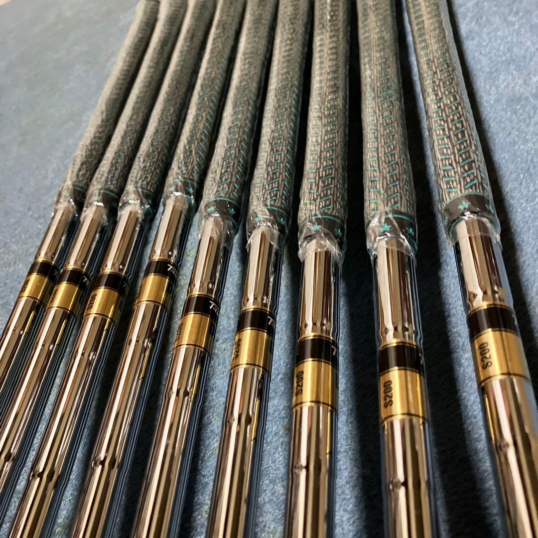 Wilson STAFF TOUR BRADE 9本 3I-9I,P,S DG