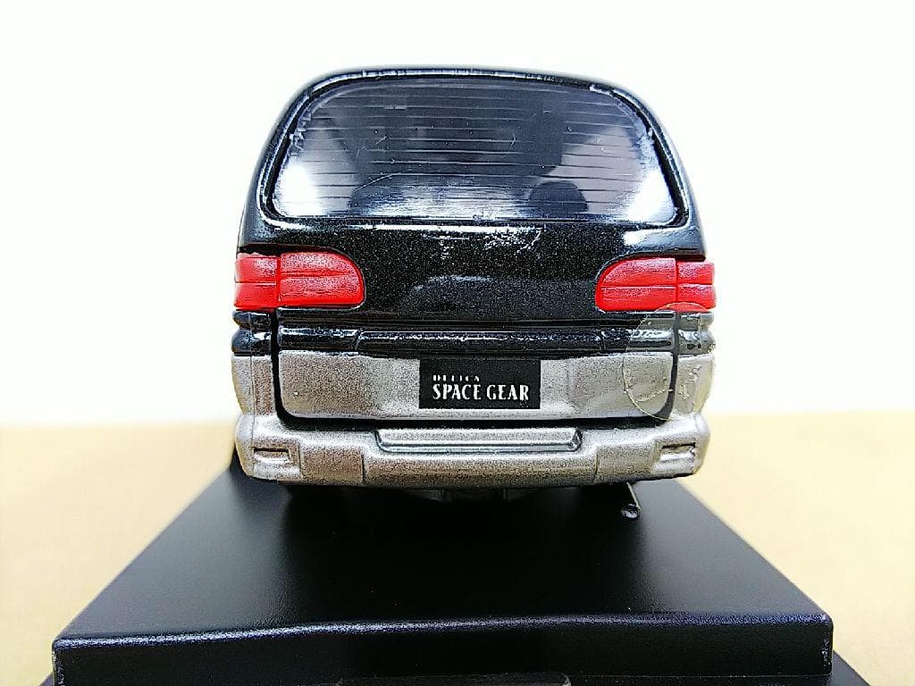 ■ MTECHエムテック 1/43 三菱デリカ・スペースギア モデルミニカー