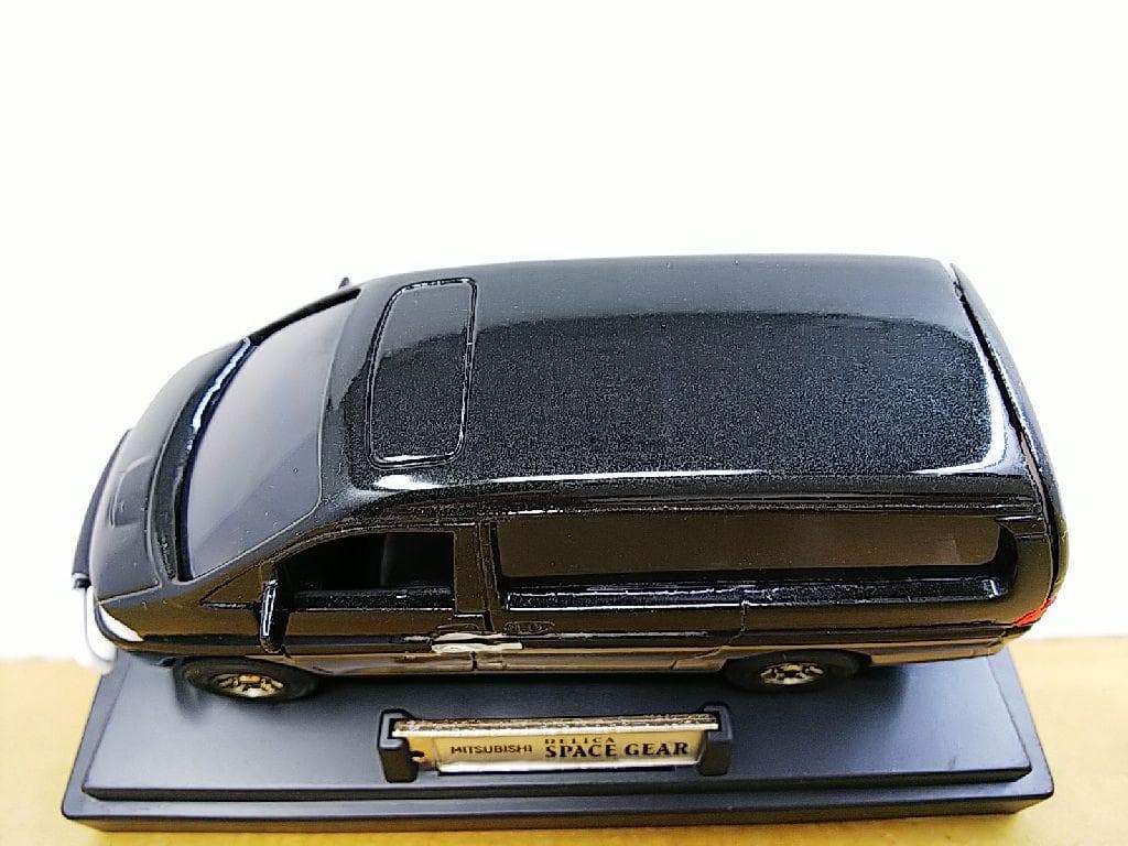 ■ MTECHエムテック 1/43 三菱デリカ・スペースギア モデルミニカー