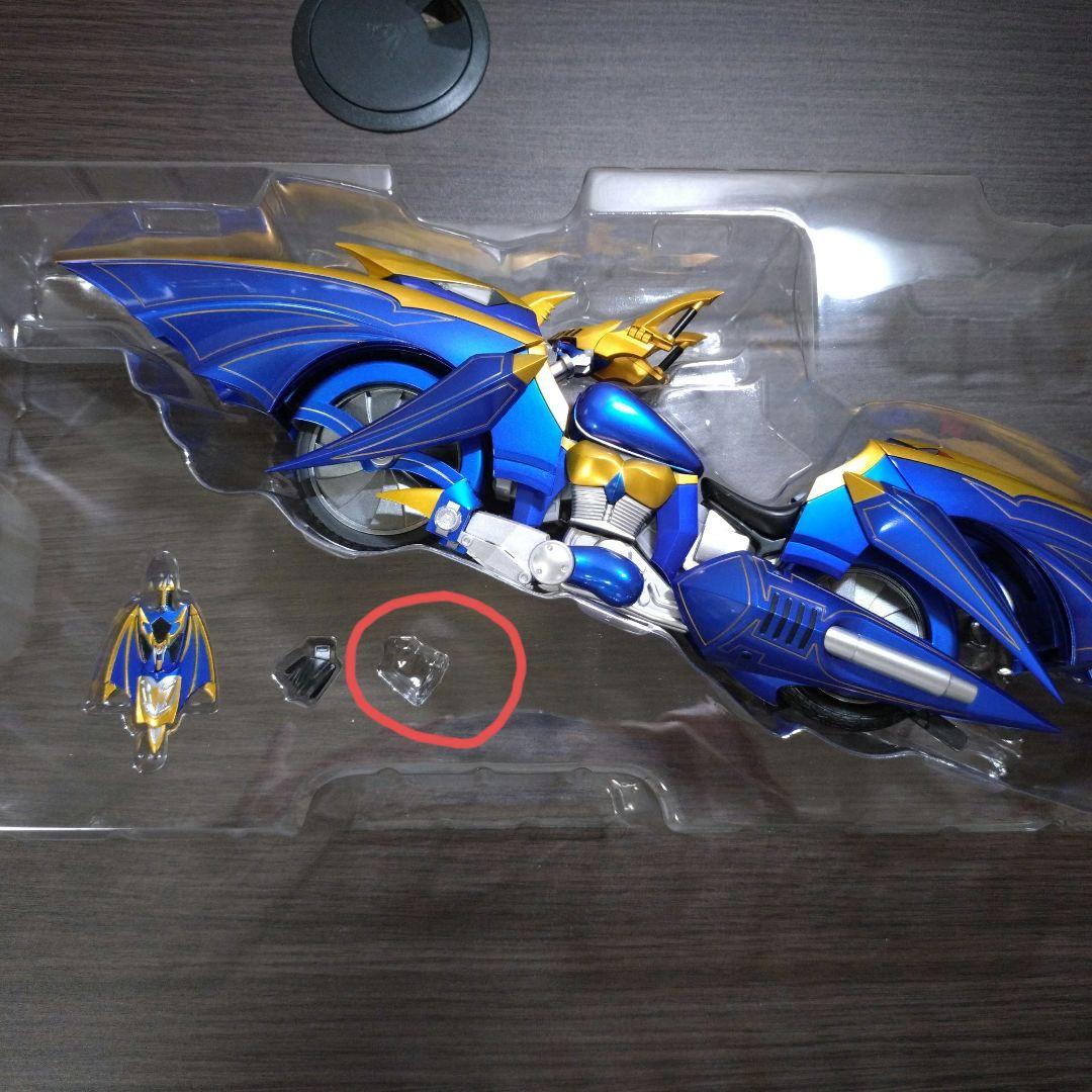 S.H.Figuarts 仮面ライダーナイトサバイブ＆ダークレイダー