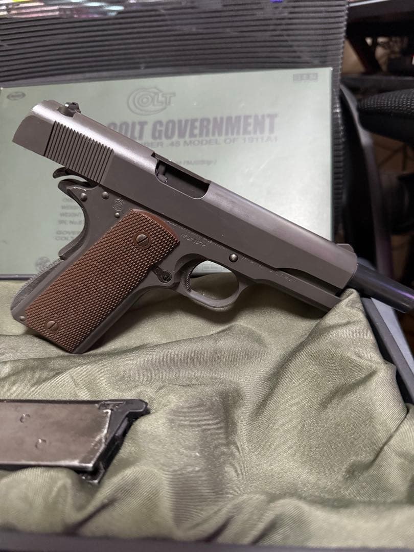 ［中古］東京マルイ M1911A1 コルトガバメント スペアマガジン付き