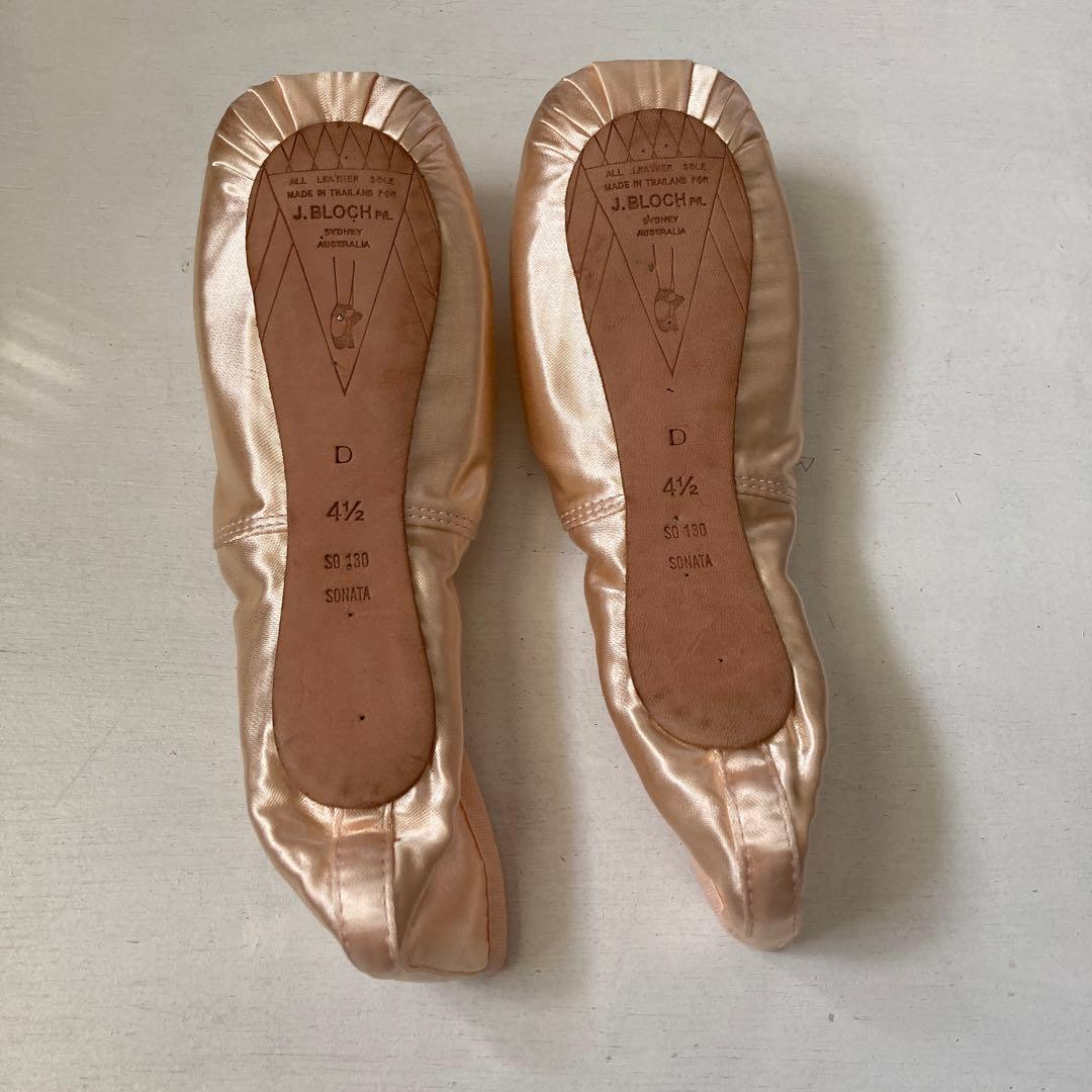 トウシューズ　BLOCH