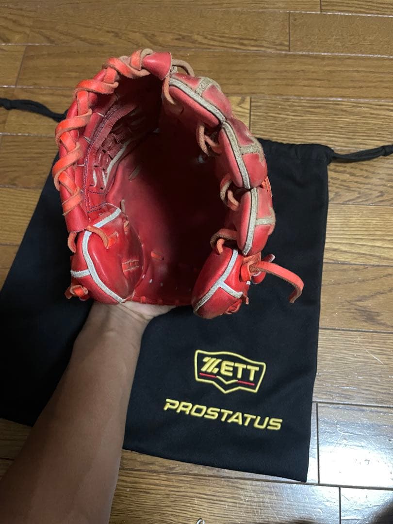 野球 硬式用グローブ ZETT 源田モデル 赤 ほぼ新品 袋付き 手入れ道具付き
