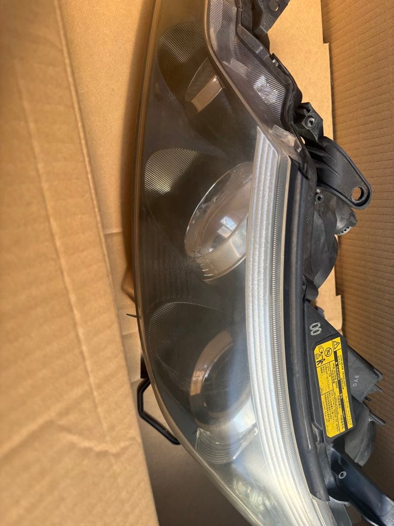 エステマ　ACR50W ヘッドライト 左右