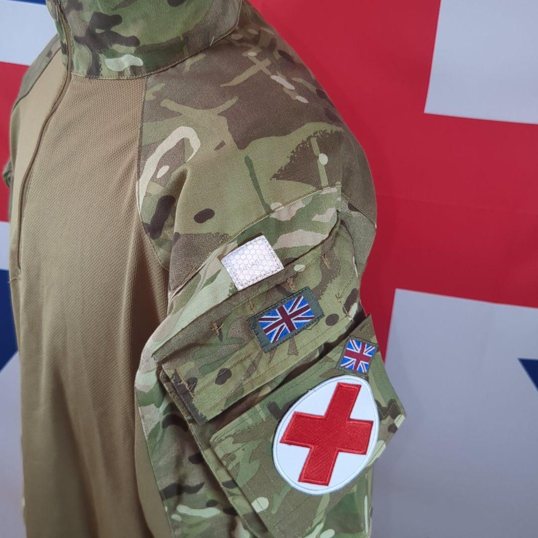 【実物】イギリス軍 コンバットシャツ MTP迷彩 UBACSメディック（衛生兵）