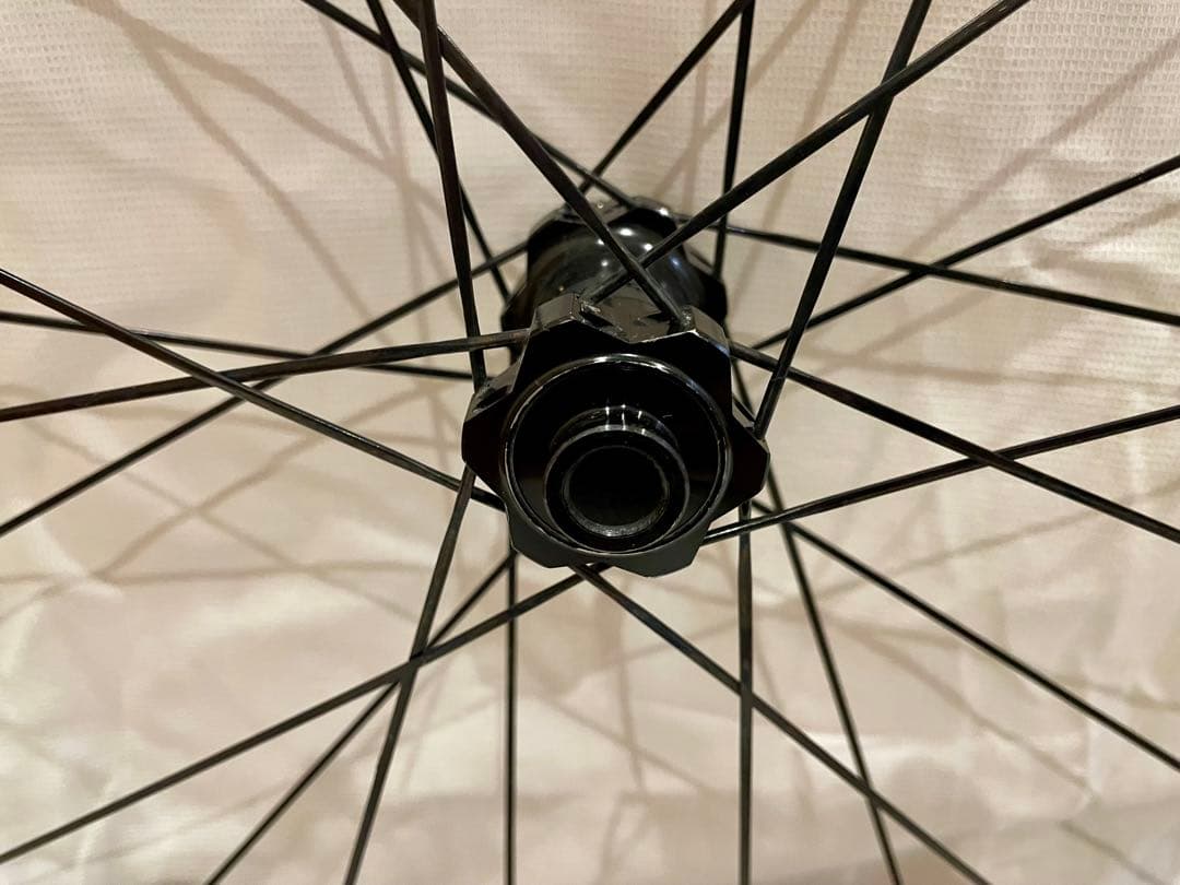 Bontrager Aeolus Pro 37 TLR ディスクロードホイール