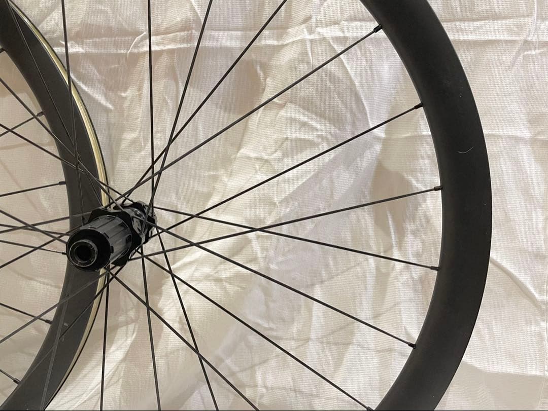 Bontrager Aeolus Pro 37 TLR ディスクロードホイール