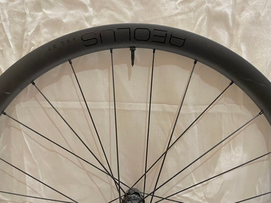 Bontrager Aeolus Pro 37 TLR ディスクロードホイール
