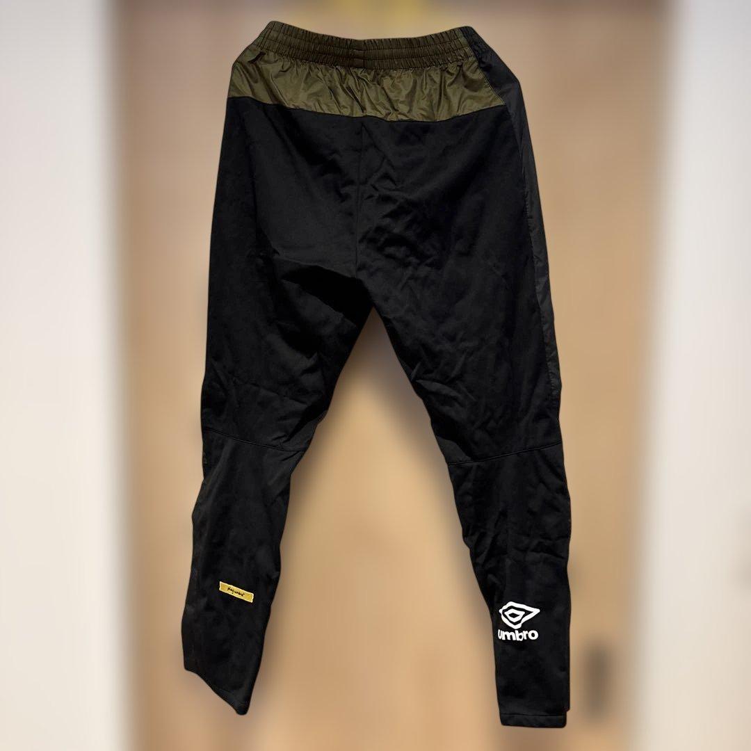 極美品 umbro ジャージ上下セットアップ ブラック/グレー/オリーブ M
