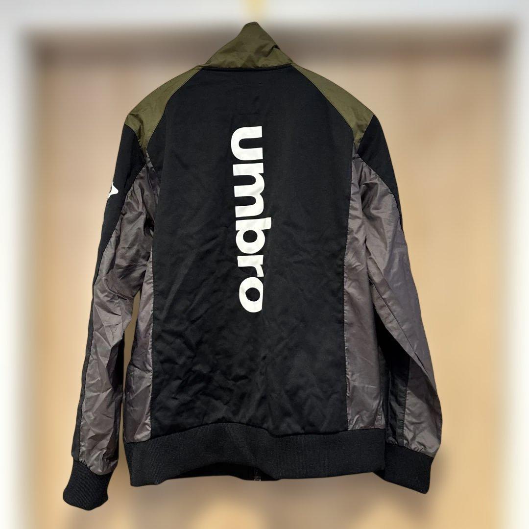 極美品 umbro ジャージ上下セットアップ ブラック/グレー/オリーブ M