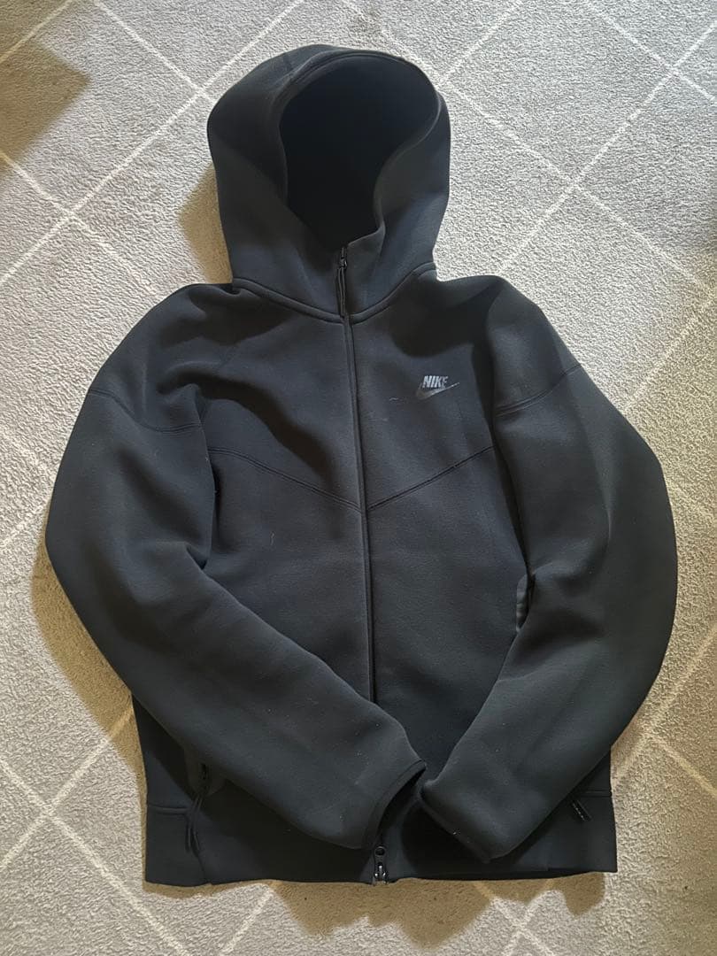 Nike ブラック テックフリースジャージ上下セット下がLで上がMです。