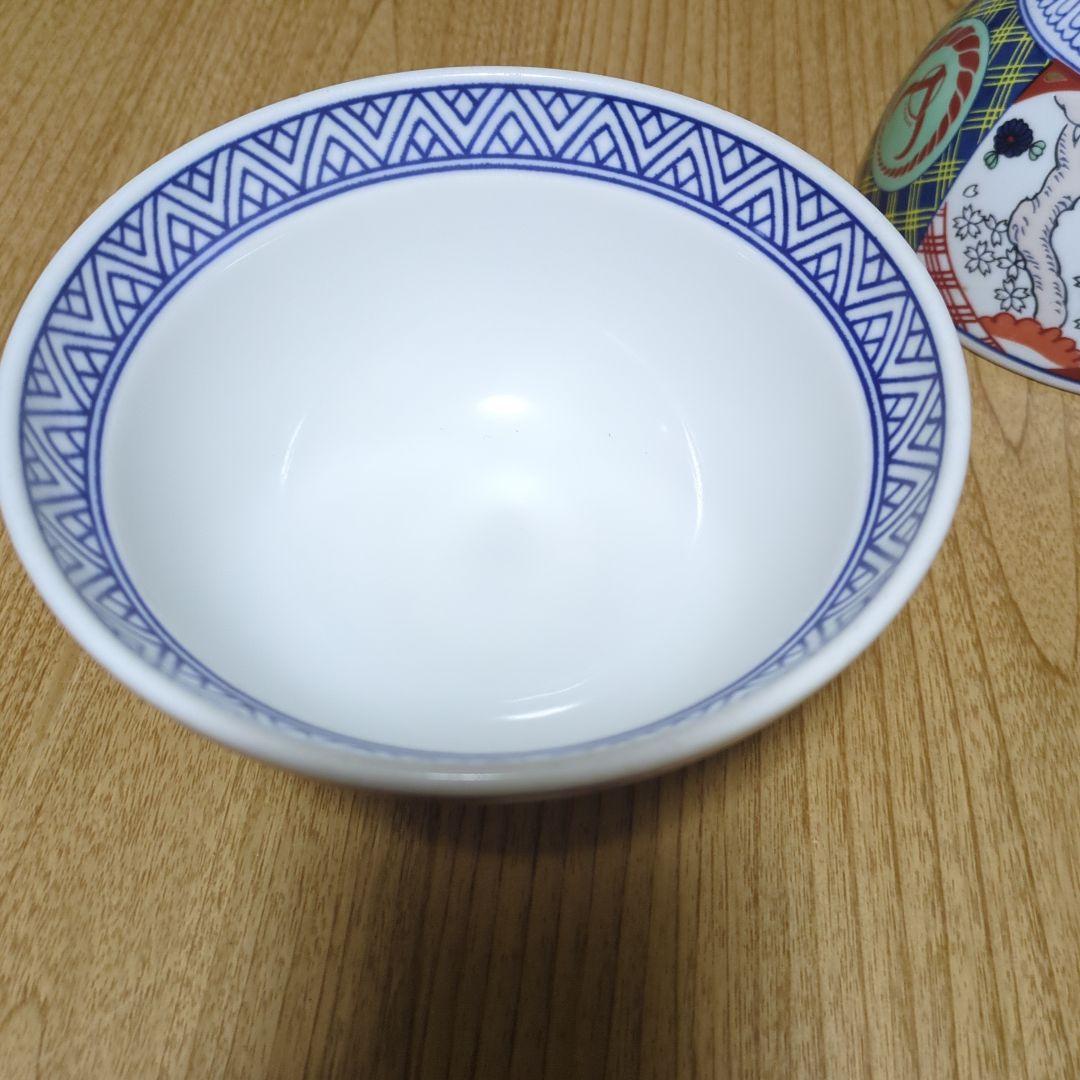 吉野家　どんぶり　大盛　並盛