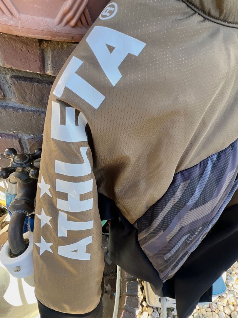 ATHLETA 中綿ウォームアップジャケット